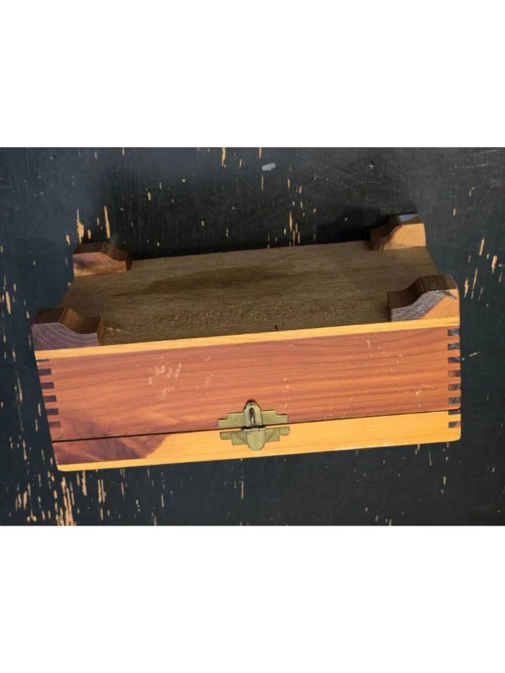 Vintage Cedar Keepsake Jewelry Box Hand Carved Scenic Lid Dovetail Wood 9.25
